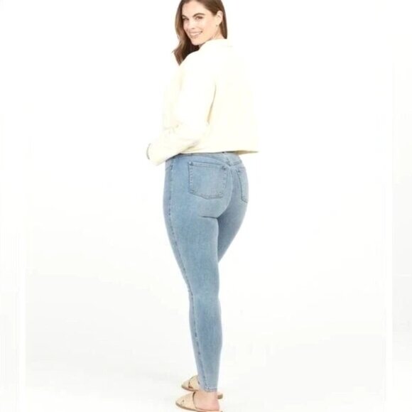 SPANX Ankle Skinny Jeans, Light Vintage Wash M PETITE - Picture 4 of 8